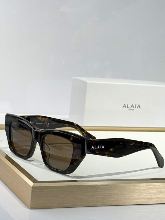 Picture of Alaia Sunglasses _SKUfw75047126fw